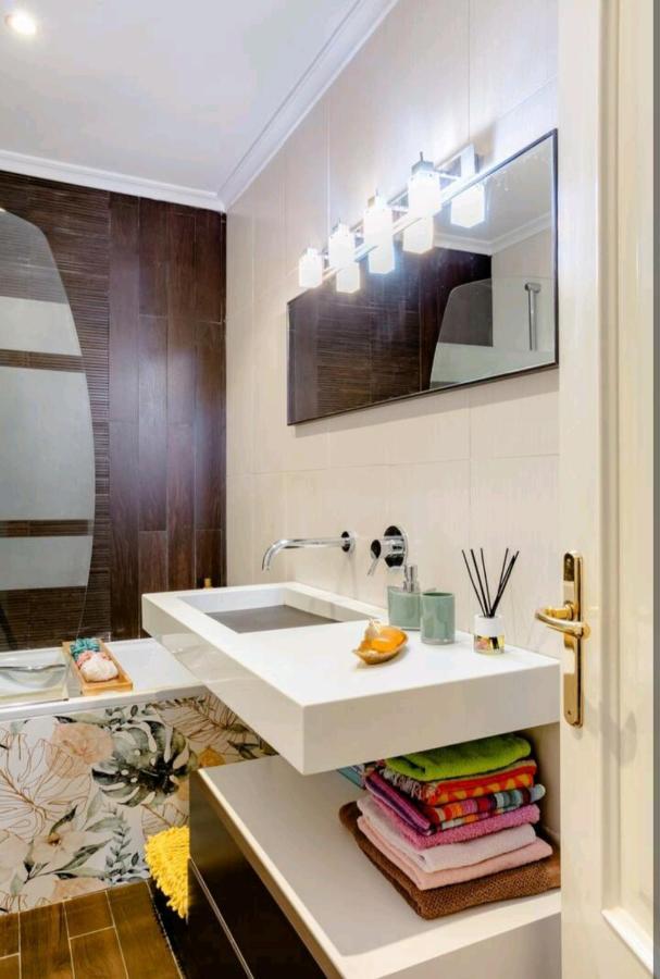 Nuestro Refugio - Casco Viejo Con Wifi Y Parking Gratuito- Apartment Bilbao Luaran gambar