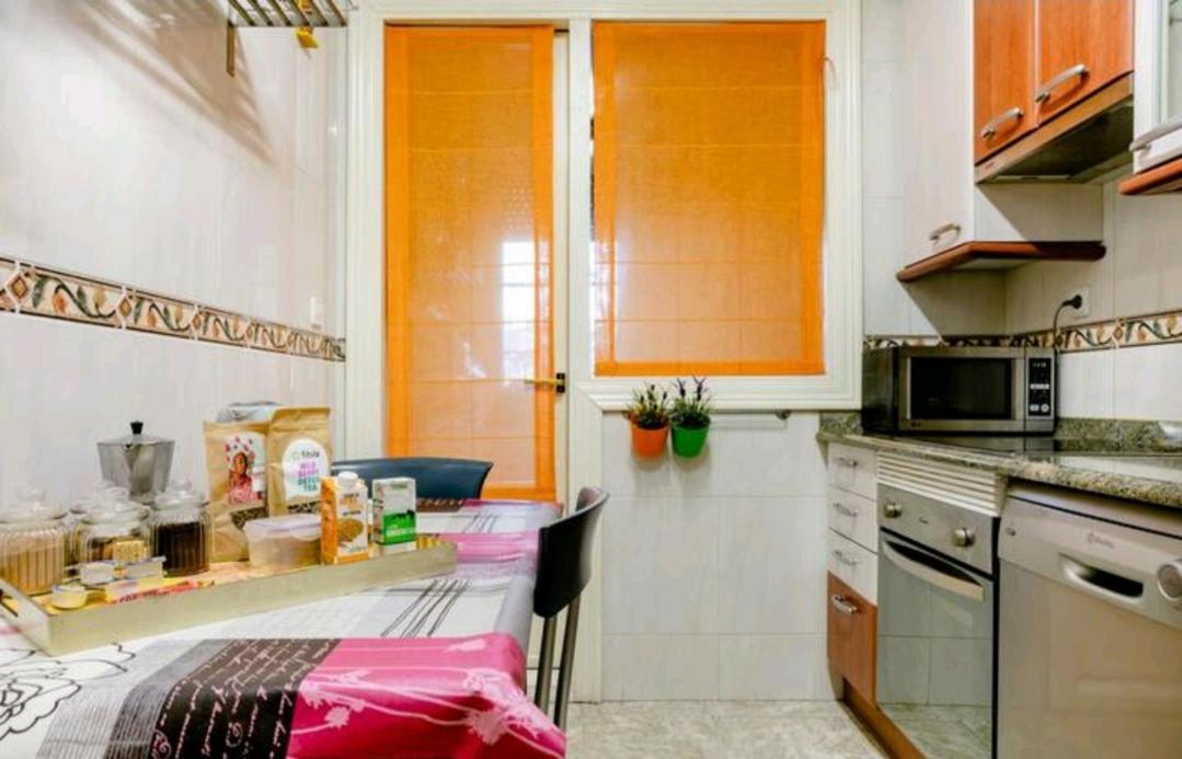 Nuestro Refugio - Casco Viejo Con Wifi Y Parking Gratuito- Apartment Bilbao Luaran gambar