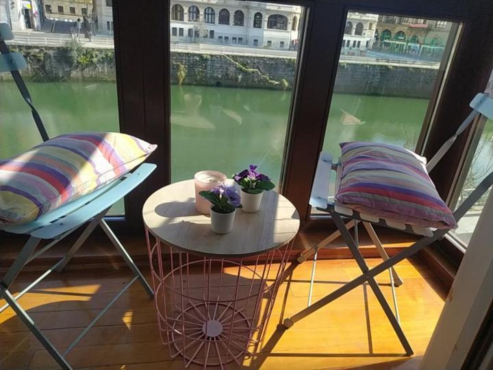 Nuestro Refugio - Casco Viejo Con Wifi Y Parking Gratuito- Apartment Bilbao Luaran gambar
